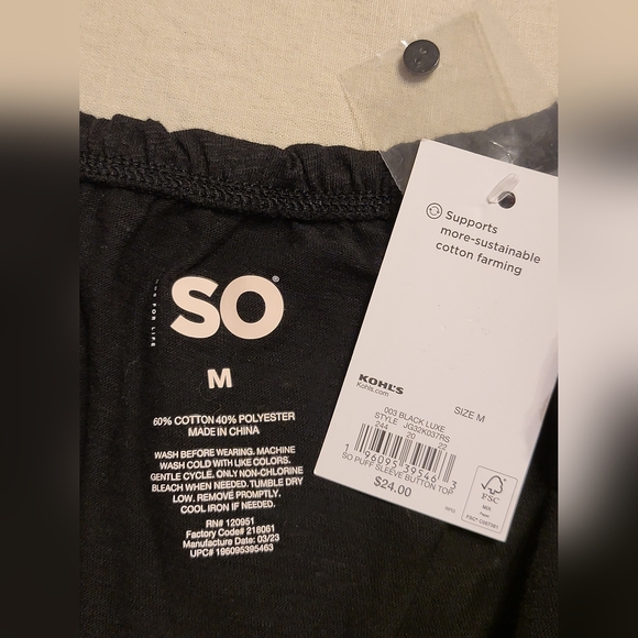 🖤 NWT - Boat Neck or Off the Shoulder, Buttons, Puff Sleeve, Black Blouse, Sz M - Picture 7 of 7